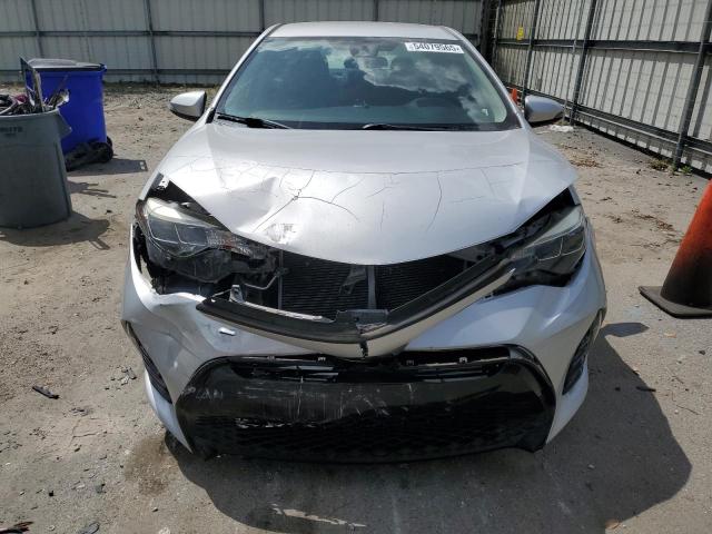  TOYOTA COROLLA 2017 Srebrny