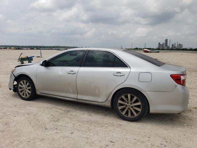  TOYOTA CAMRY 2014 Srebrny