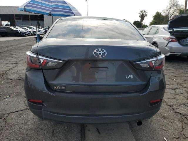 Sedans TOYOTA YARIS 2017 Gray