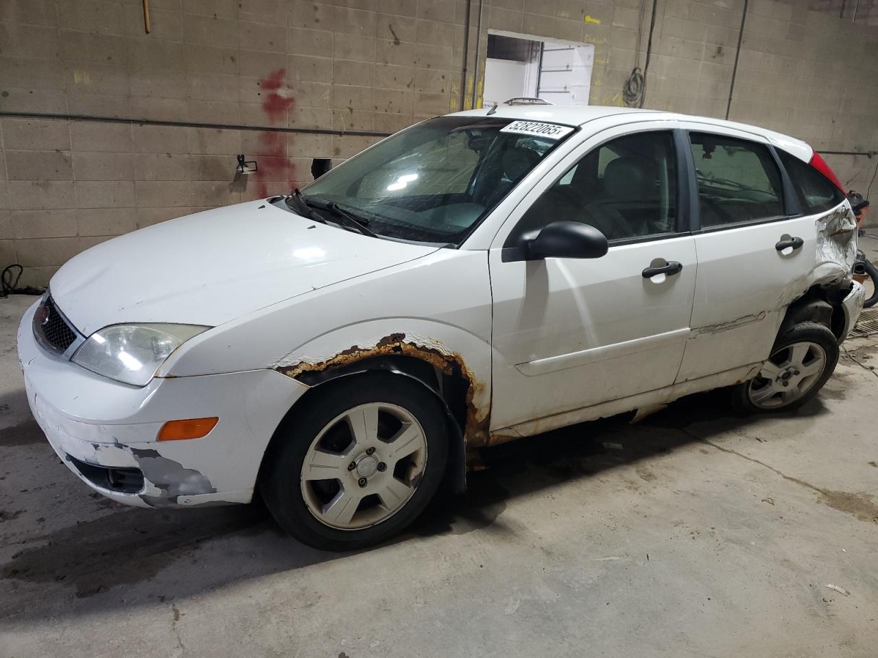 2005 Ford Focus Zx5 for Sale in Blaine, MN - Rear End