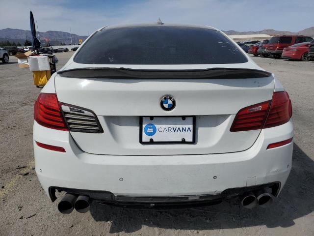  BMW 5 SERIES 2016 Белы