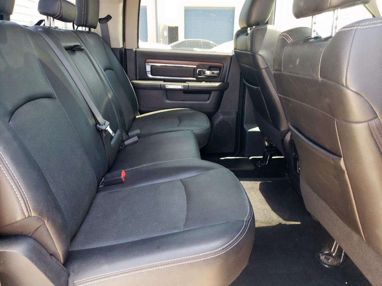 2016 RAM 3500 - Image 11