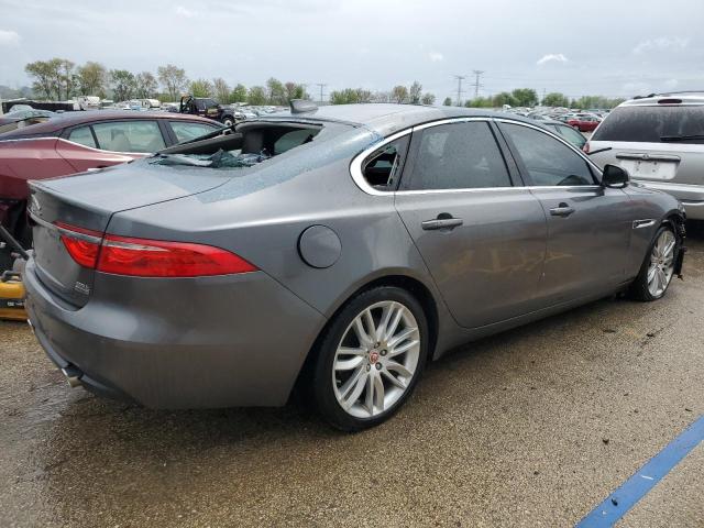 Sedans JAGUAR XF 2016 Szary