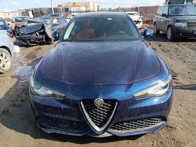  ALFA ROMEO GIULIA 2019 Granatowy