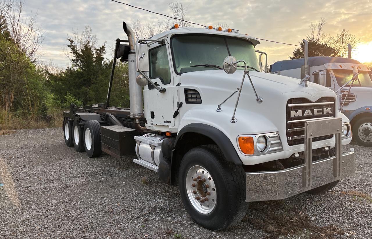 2006 Mack 700 Cv700 للبيع في Cahokia Heights، IL - Normal Wear