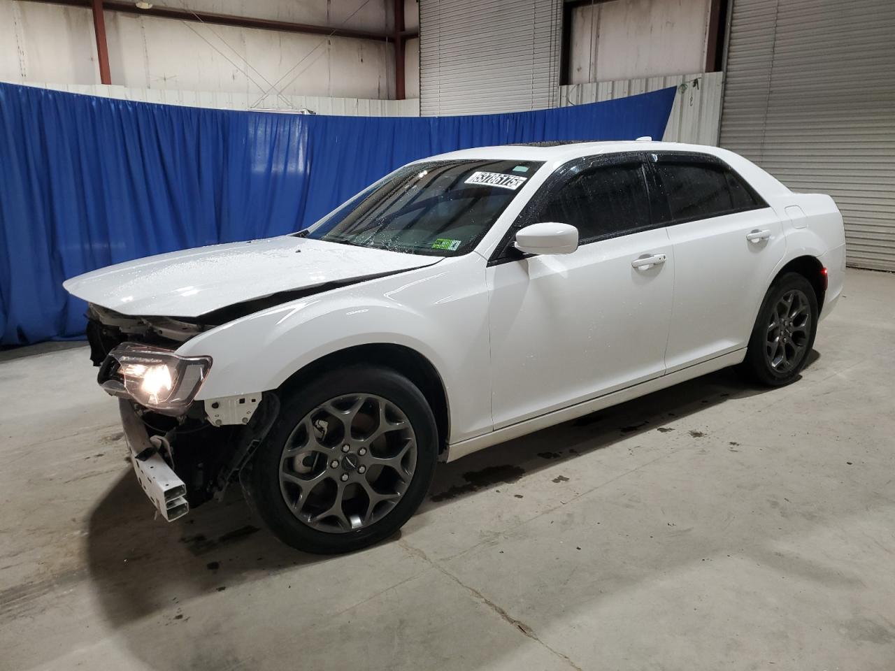 2015 Chrysler 300 S de vânzare în Hurricane, WV - Front End