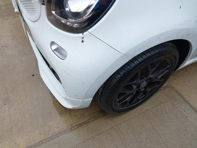 2019 SMART FORFOUR UR