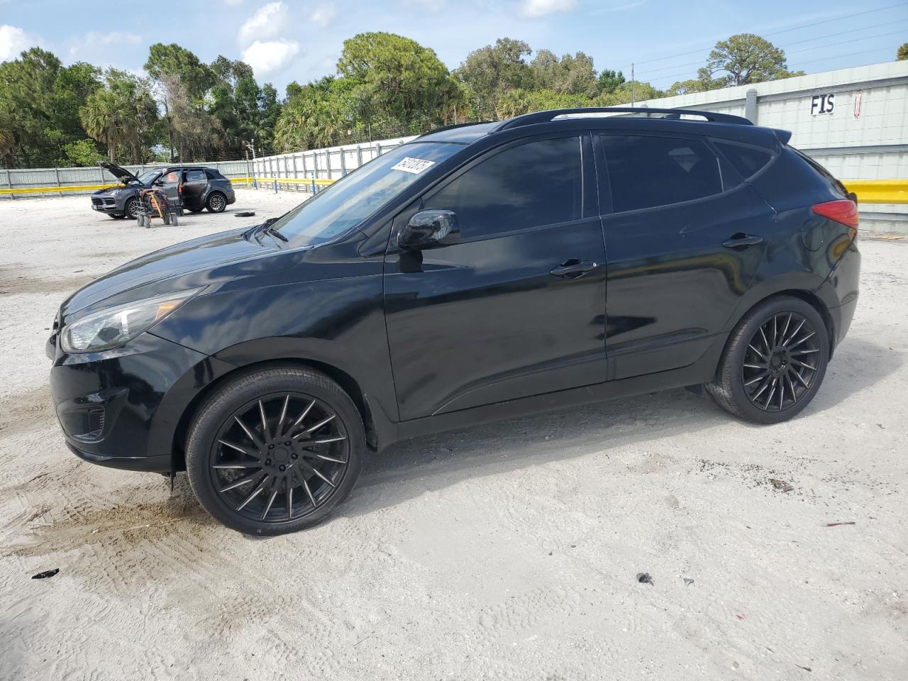 2010 Hyundai Tucson Gls for Sale in Fort Pierce, FL - Rear End
