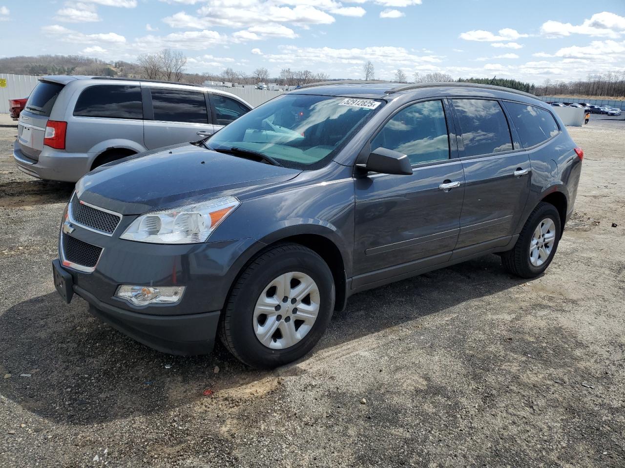 2012 Chevrolet Traverse Ls იყიდება Mcfarland-ში, WI - Minor Dent/Scratches
