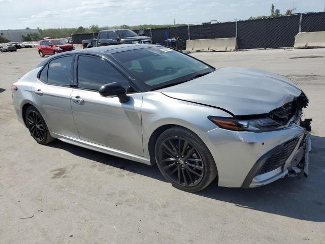  TOYOTA CAMRY 2021 Серебристый