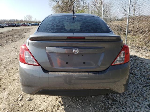  NISSAN VERSA 2017 Серебристый