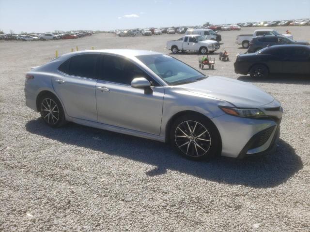  TOYOTA CAMRY 2021 Серебристый