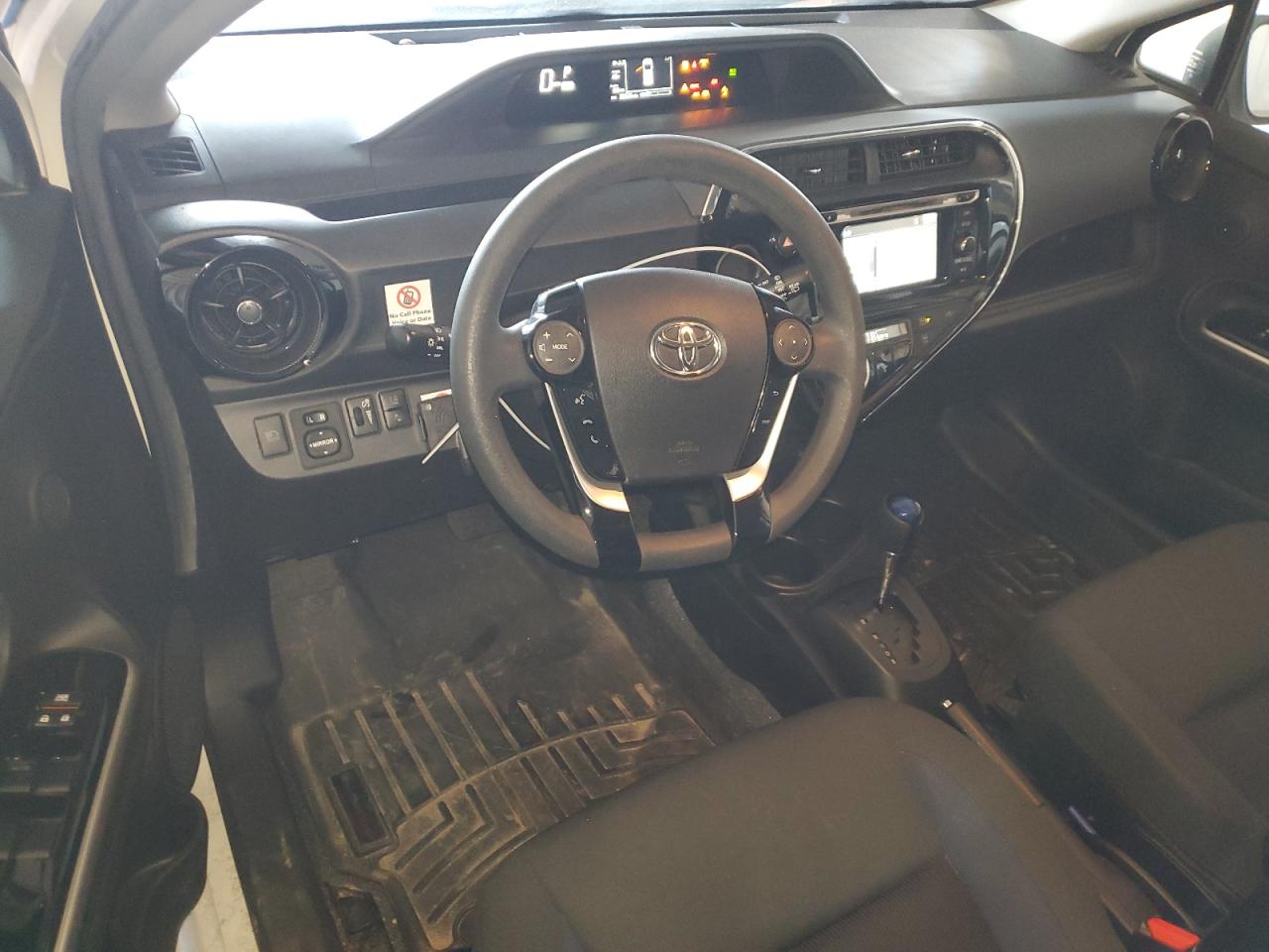 2018 Toyota Prius C VIN: JTDKDTB35J1615600 Lot: 53308675