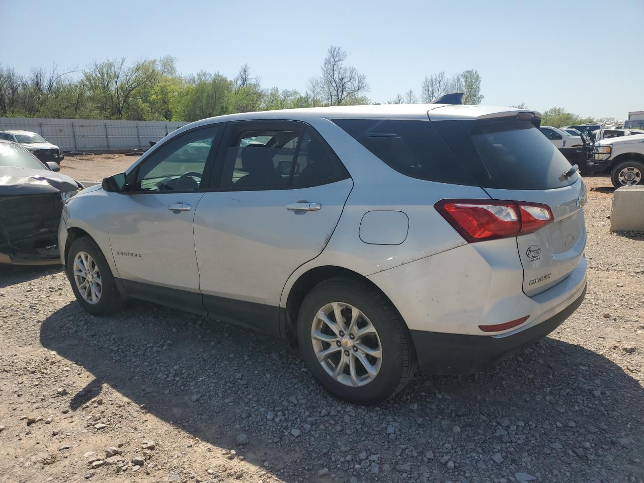 2GNAXREV0J6268975 CHEVROLET EQUINOX 2018