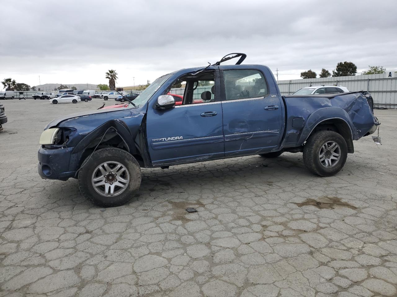 2004 Toyota Tundra Double Cab Sr5 იყიდება Martinez-ში, CA - All Over