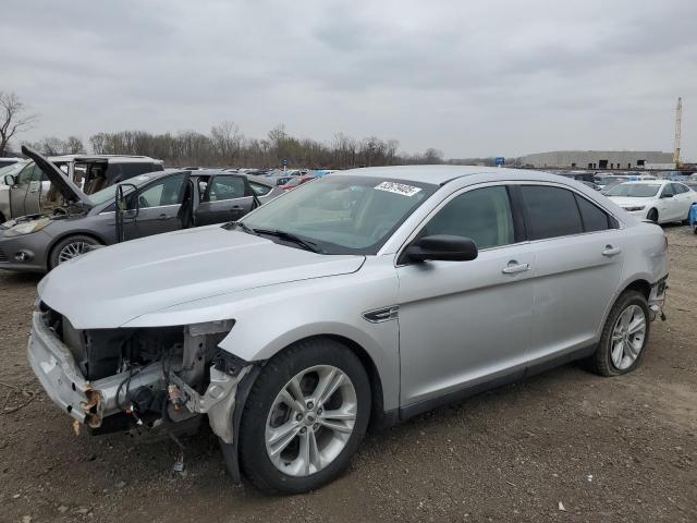 Sedans FORD TAURUS 2015 Srebrny