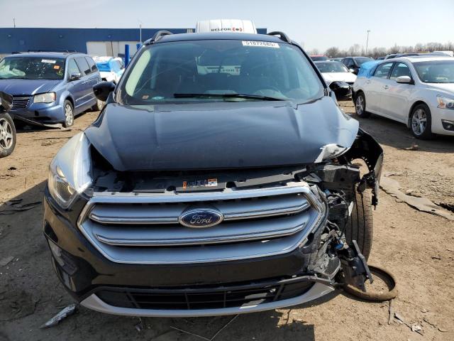  FORD ESCAPE 2017 Черный