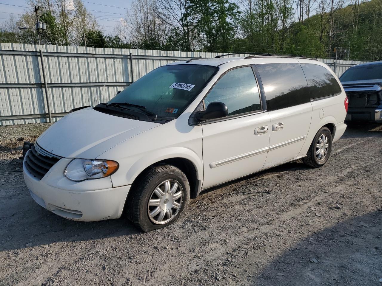 2007 Chrysler Town & Country Touring zu verkaufen in Hurricane, WV - Front End