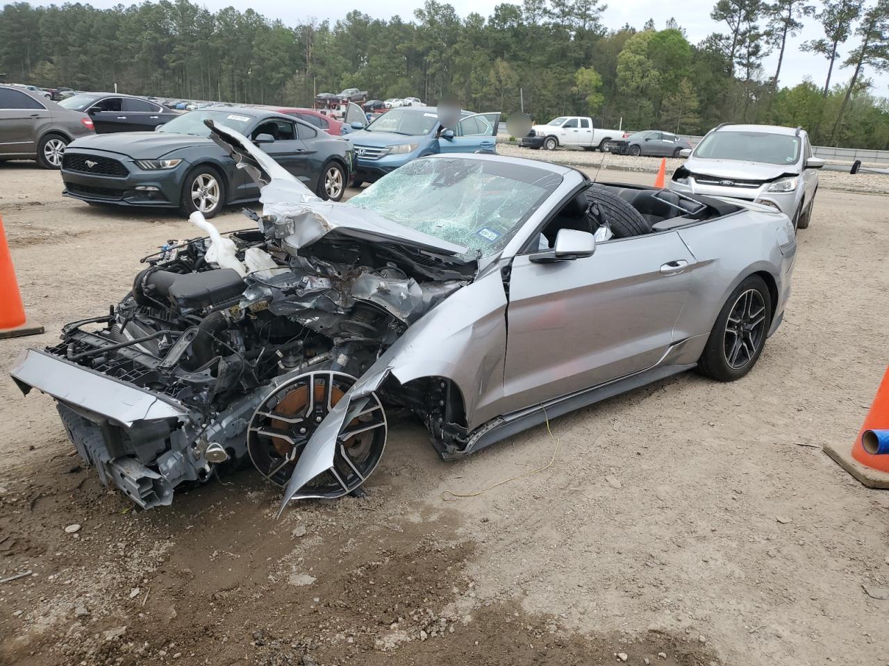 Greenwell Springs, LA에서 판매 중인 2021 Ford Mustang - All Over