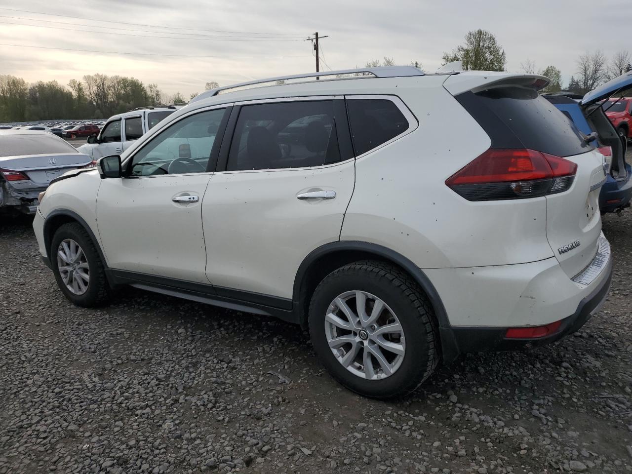 JN8AT2MV2JW301188 NISSAN ROGUE 2018