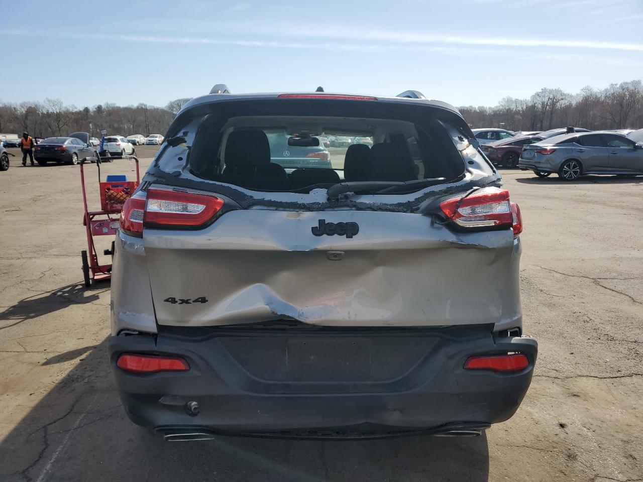 2015 Jeep Cherokee Latitude VIN: 1C4PJMCSXFW774925 Lot: 53368365