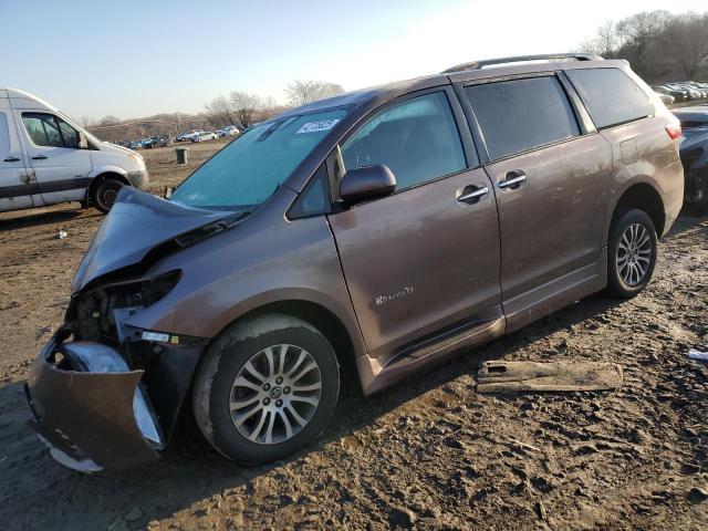 2018 Toyota Sienna Xle