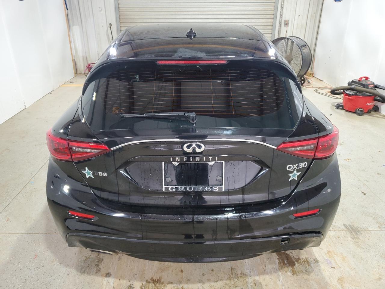 2018 Infiniti Qx30 Base VIN: SJKCH5CP5JA053801 Lot: 54936375