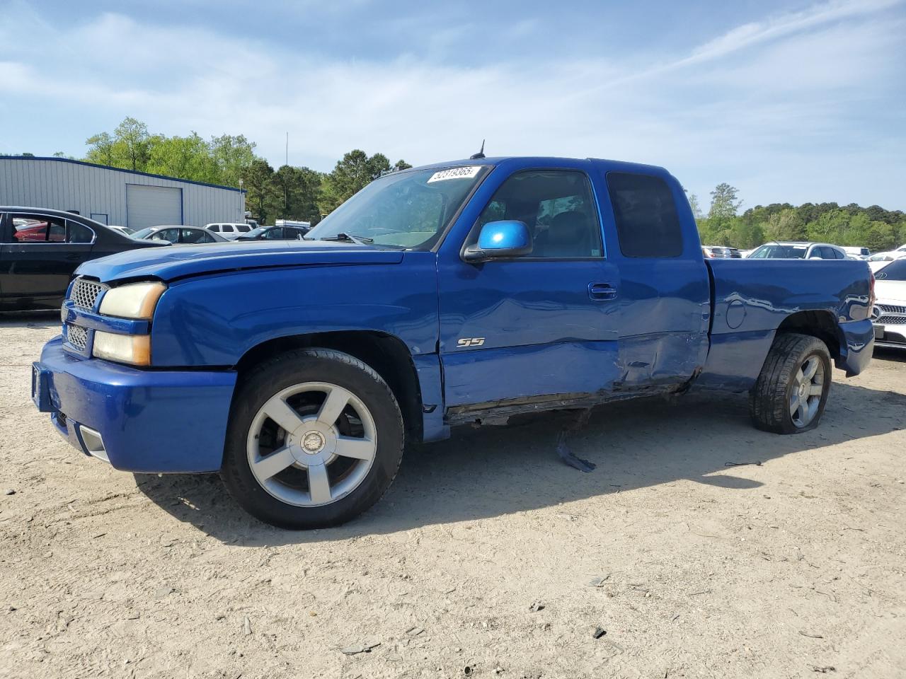 2004 Chevrolet Silverado K1500 for Sale in Hampton, VA - Side