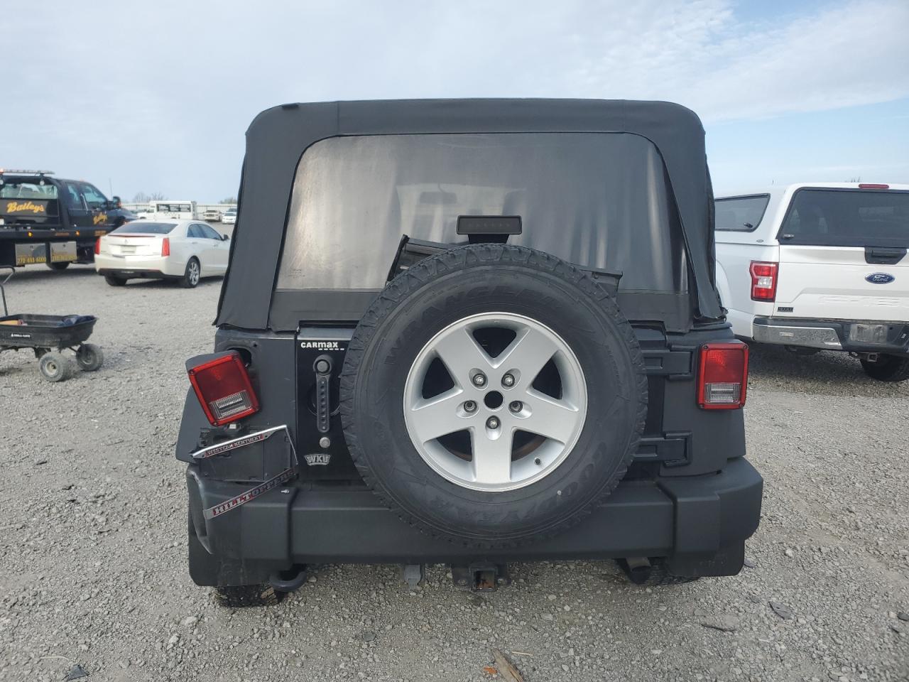 2015 Jeep Wrangler Unlimited Sport VIN: 1C4BJWDG2FL691815 Lot: 52366985