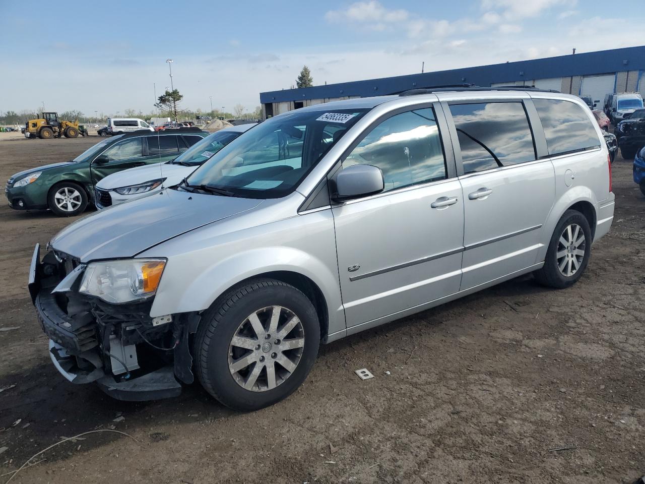 2009 Chrysler Town & Country Touring на продаже в Woodhaven, MI - Front End