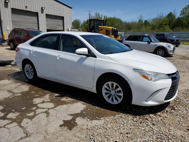  TOYOTA CAMRY 2017 Biały