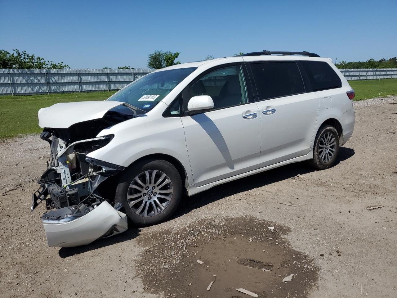 Houston, TX에서 판매 중인 2019 Toyota Sienna Xle - Front End