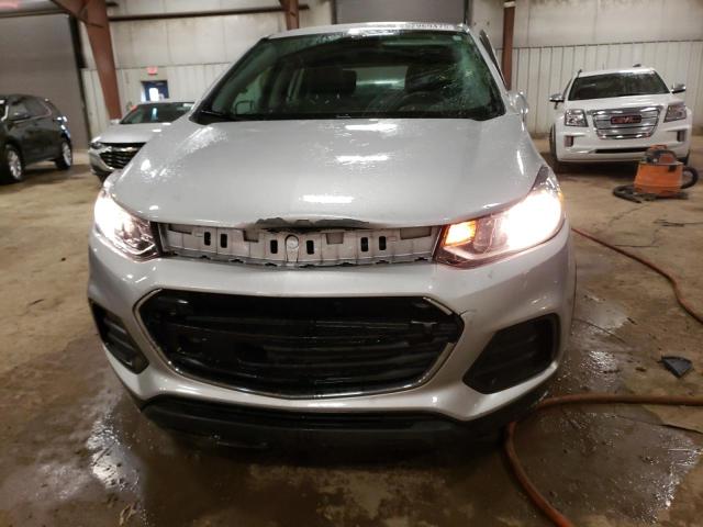  CHEVROLET TRAX 2019 Srebrny