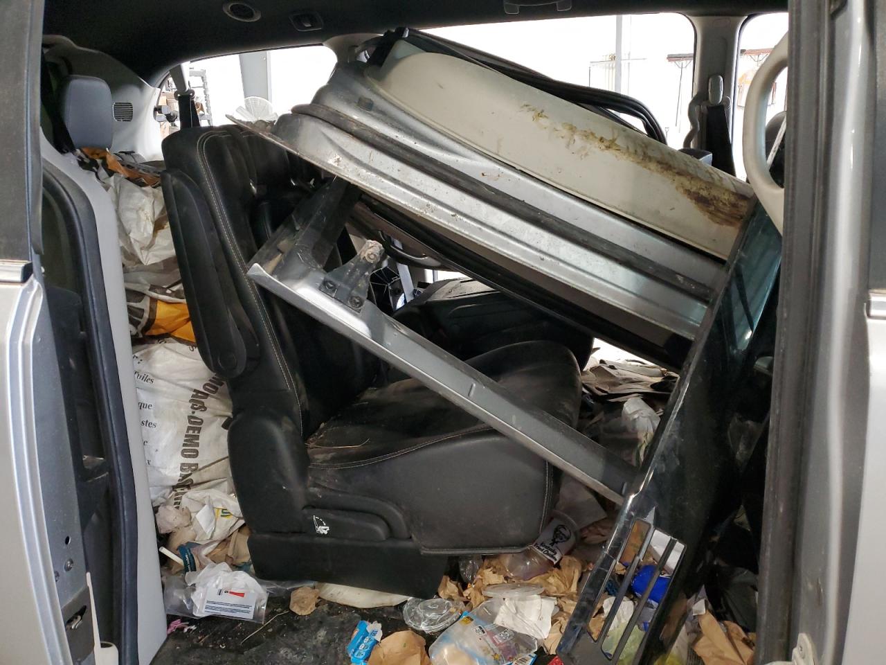 2018 Dodge Grand Caravan Sxt VIN: 2C4RDGCG5JR268630 Lot: 69846865