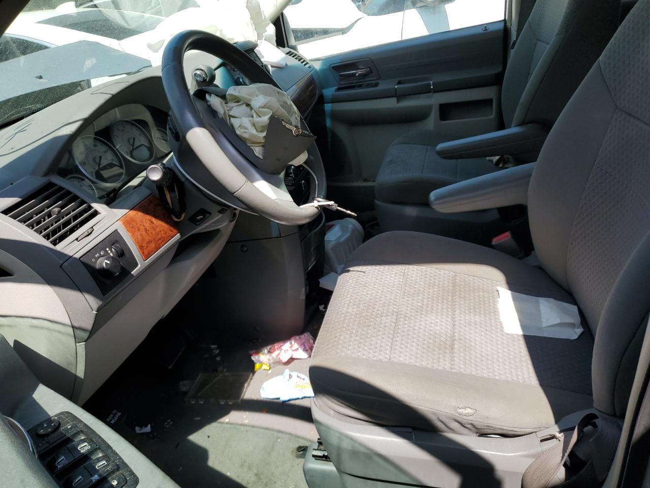 2008 Chrysler Town & Country Lx VIN: 2A8HR44H38R625888 Lot: 60596965