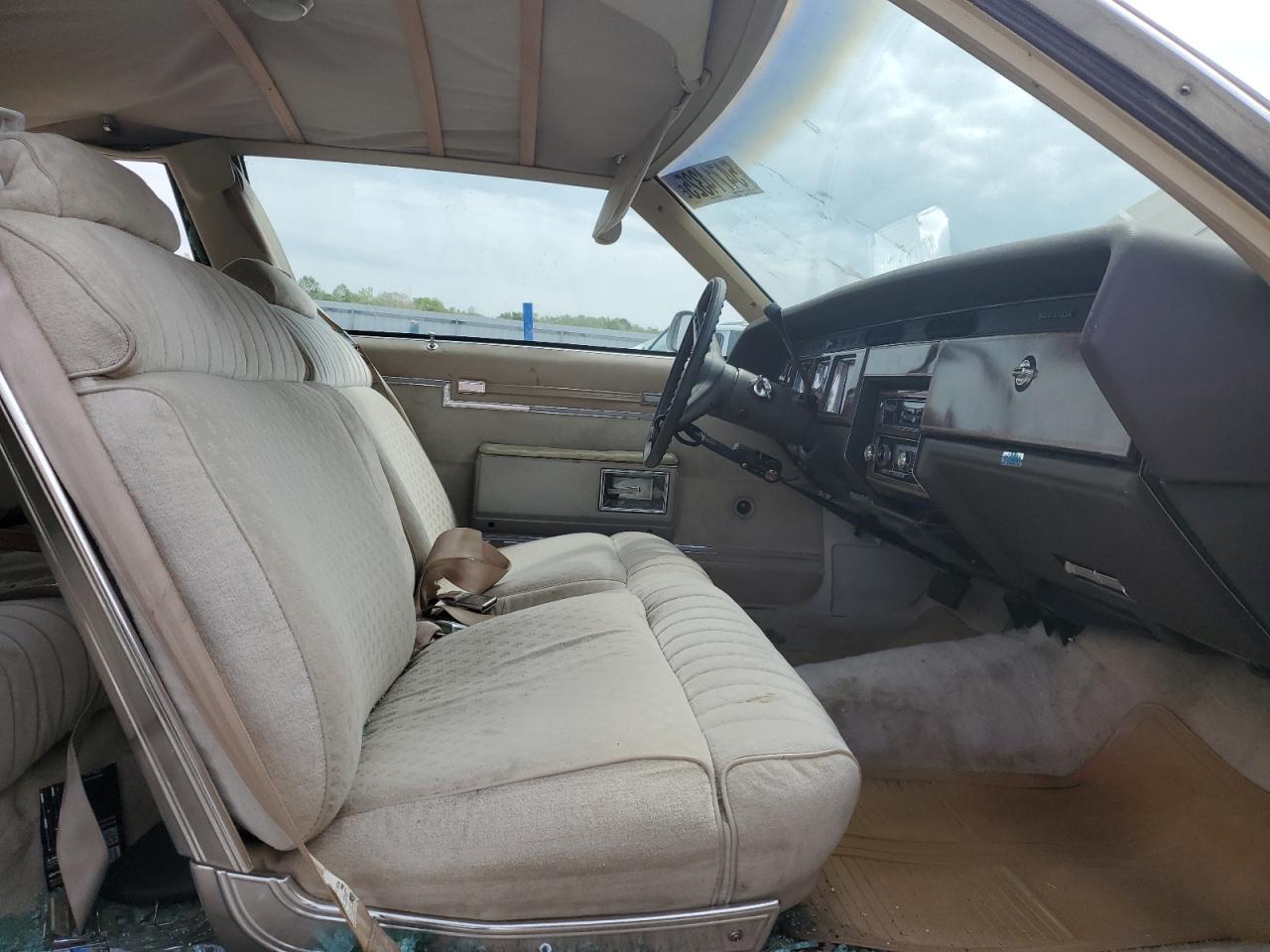 1981 Pontiac Bonneville VIN: 2G2AN37Y8B1705742 Lot: 54714325