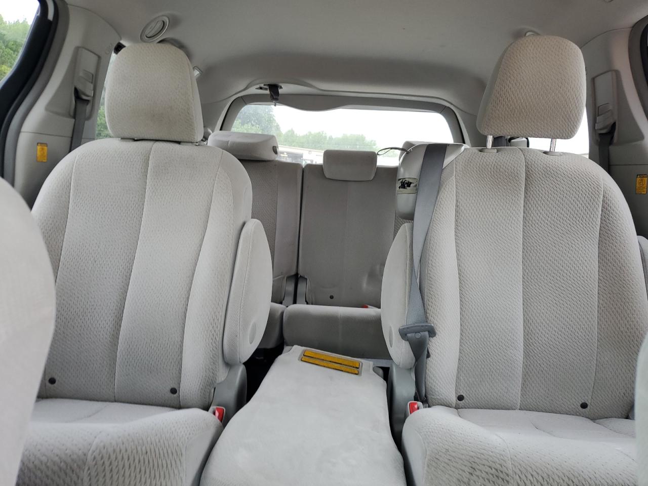 2012 Toyota Sienna Le VIN: 5TDKK3DC8CS265274 Lot: 54058245