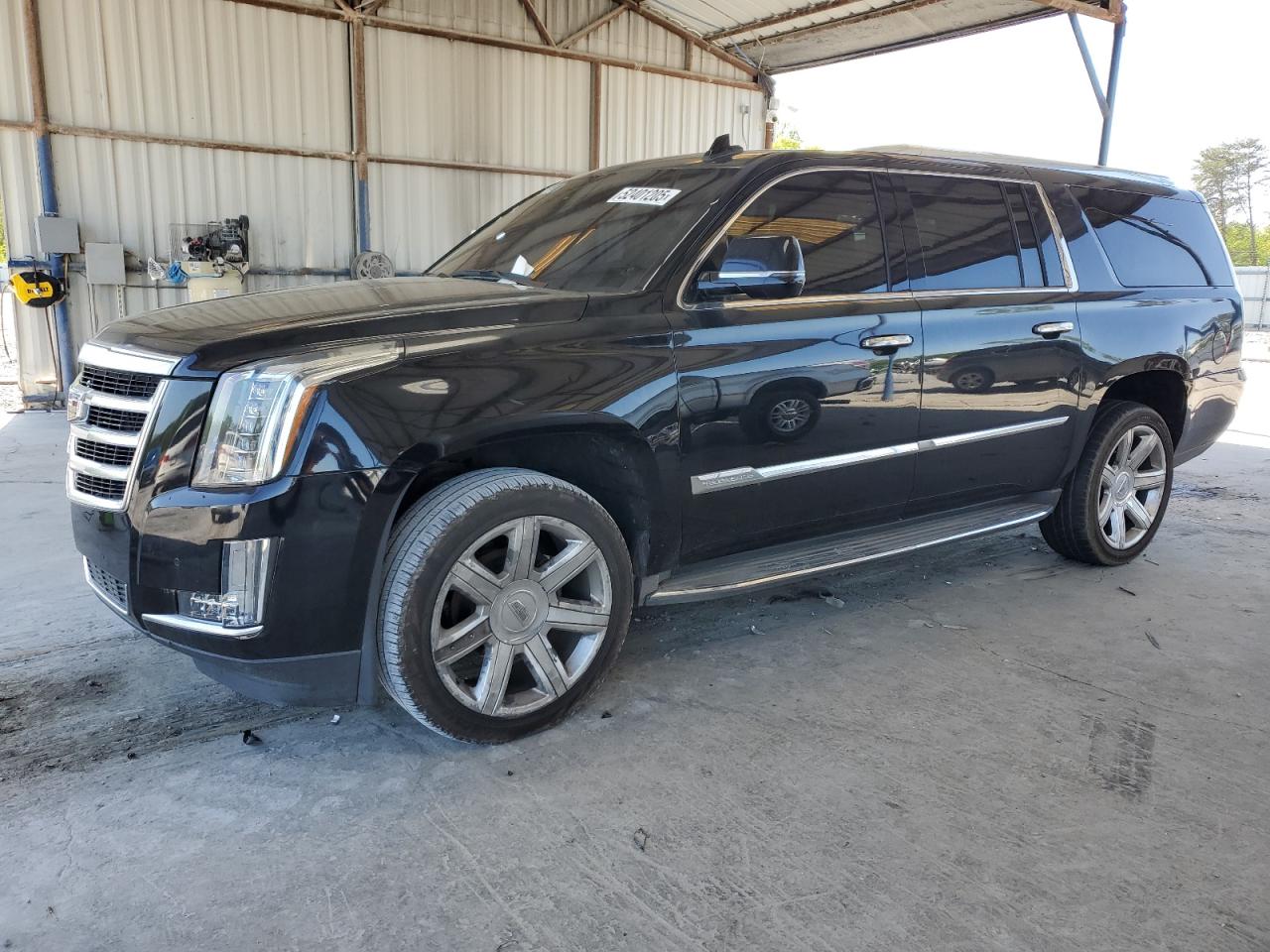 2015 Cadillac Escalade Esv Luxury for Sale in Cartersville, GA - Minor Dent/Scratches