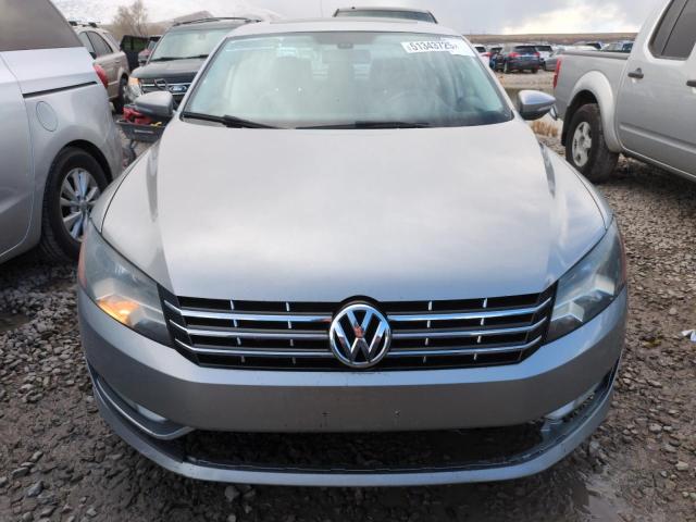 Sedans VOLKSWAGEN PASSAT 2012 Silver