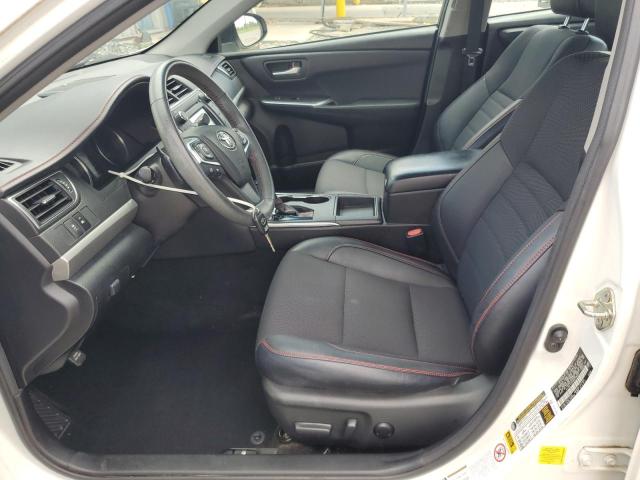  TOYOTA CAMRY 2017 Biały