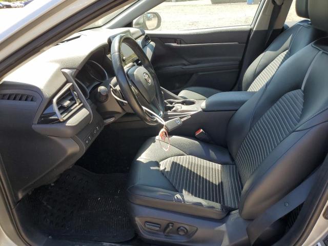  TOYOTA CAMRY 2021 Srebrny
