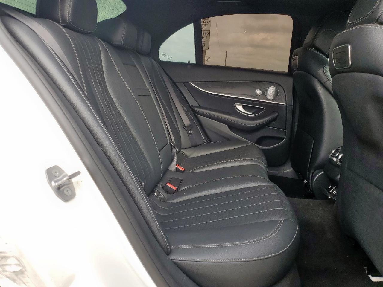 2018 Mercedes-Benz E 300 VIN: WDDZF4JB0JA455493 Lot: 54378015