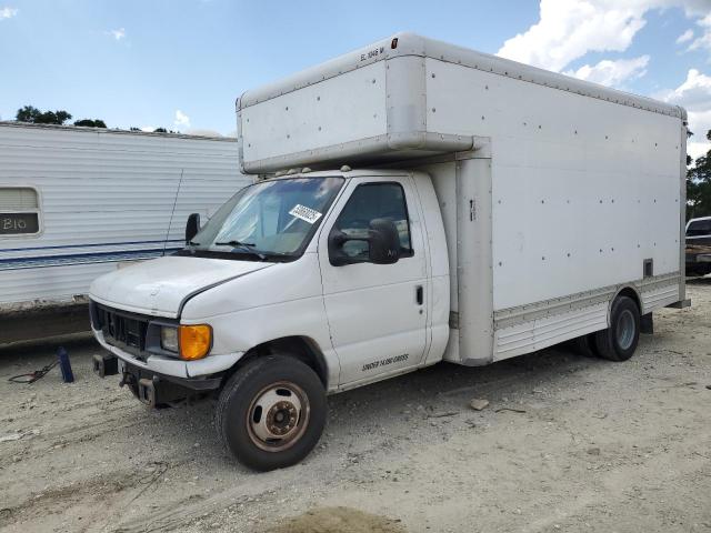 2007 Ford Econoline E450 Super Duty Cutaway Van