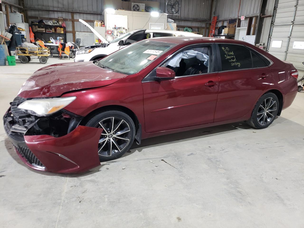 2015 Toyota Camry Le на продаже в Rogersville, MO - Front End