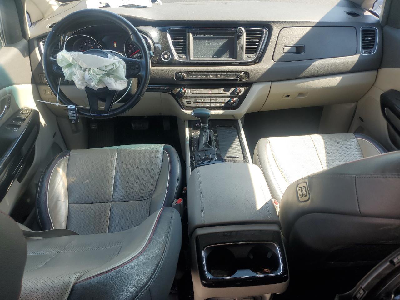 KNDMC5C18H6324381 2017 Kia Sedona Ex