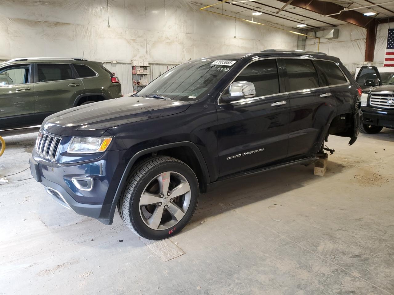 2016 Jeep Grand Cherokee Limited for Sale in Milwaukee, WI - Undercarriage