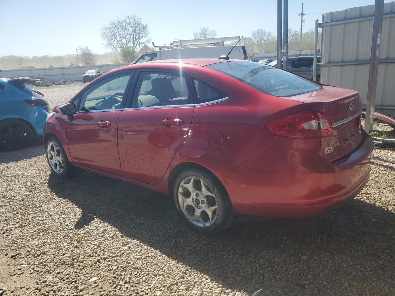 2011 Ford Fiesta - Image 2