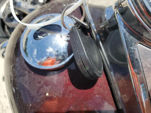  HARLEY-DAVIDSON FL 2018 Красный