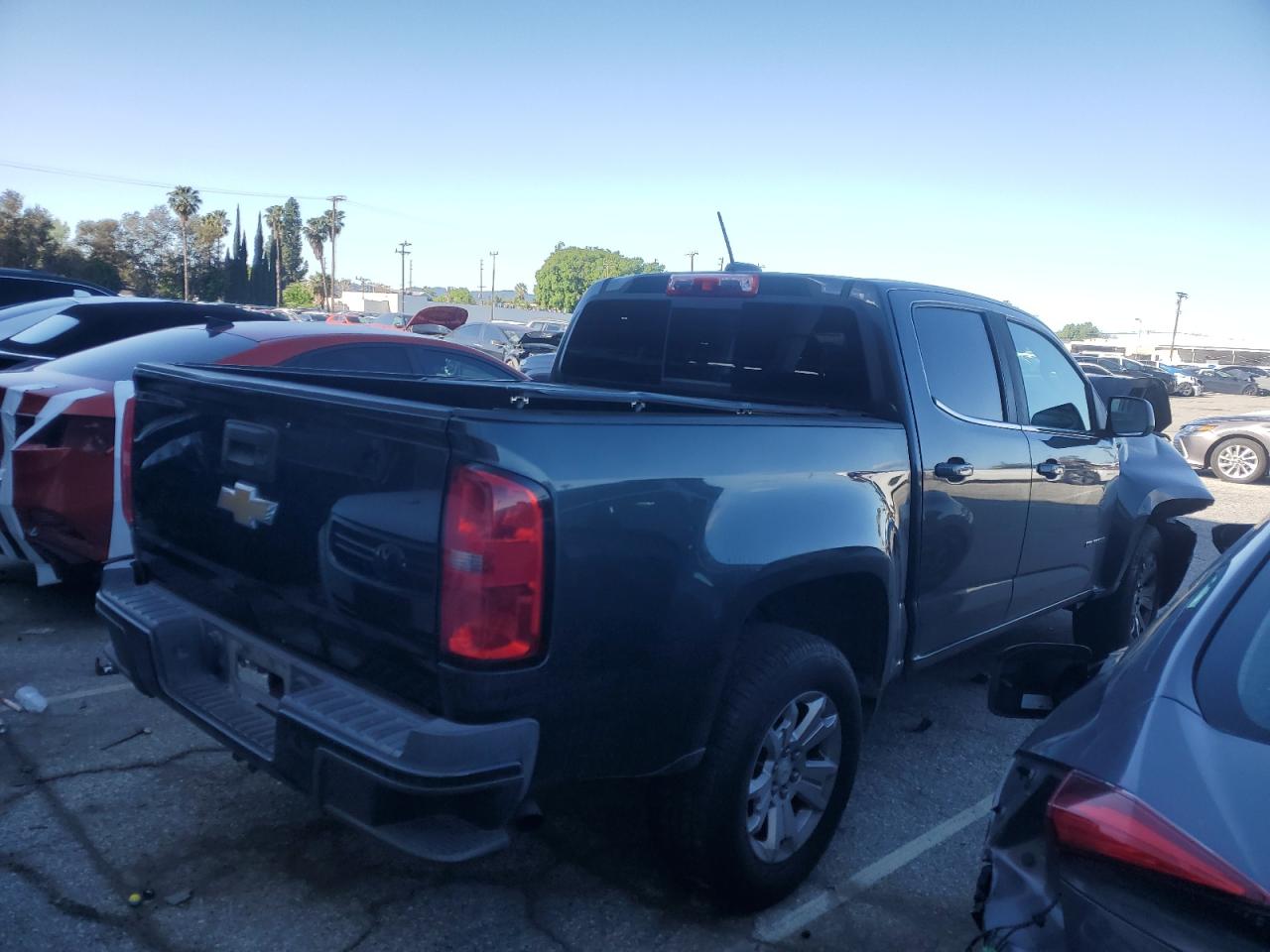 2017 Chevrolet Colorado - Image 3