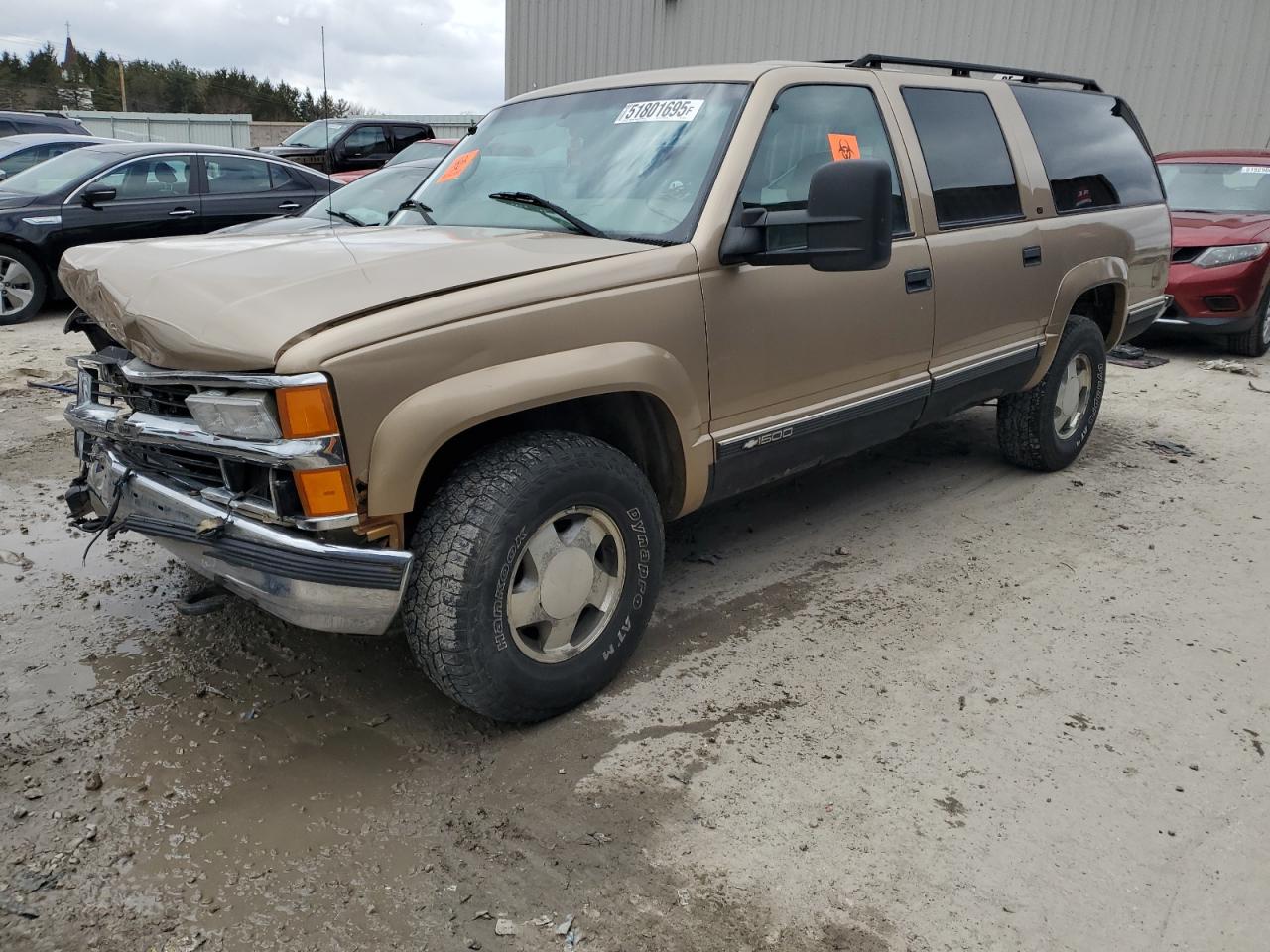 1999 Chevrolet Suburban K1500 for Sale in Franklin, WI - Front End